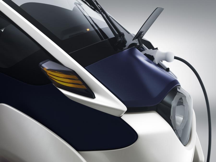  Toyota i-Road Concept 2013 года  (фото 5 из 15)